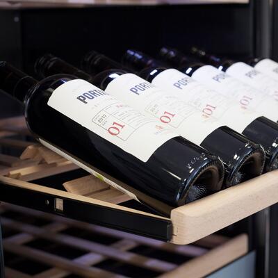 Produktbild f�r 'Weink�hlschrank WineChef Pro 126 mit App, f�r 126 Fl.'
