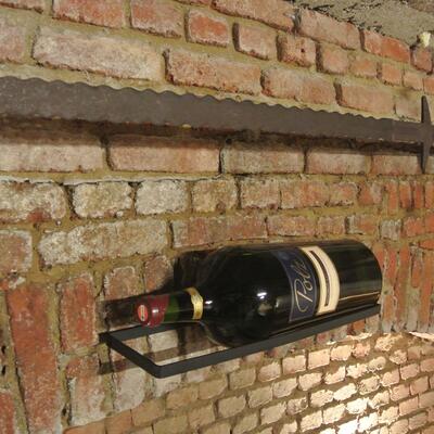 Produktbild f�r 'Wand-Weinregal Black Pure f�r 1 Magnum-Flasche'