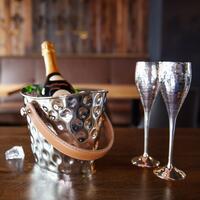 Produktbild f�r 'Wein-/Flaschenk�hler GILBERT, mit Ledergriff, geh�mmert'