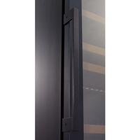 T�rgriff, schwarz. Eloxiertes geb�rstetes Aluminium